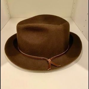 Yellow 108 Fedora